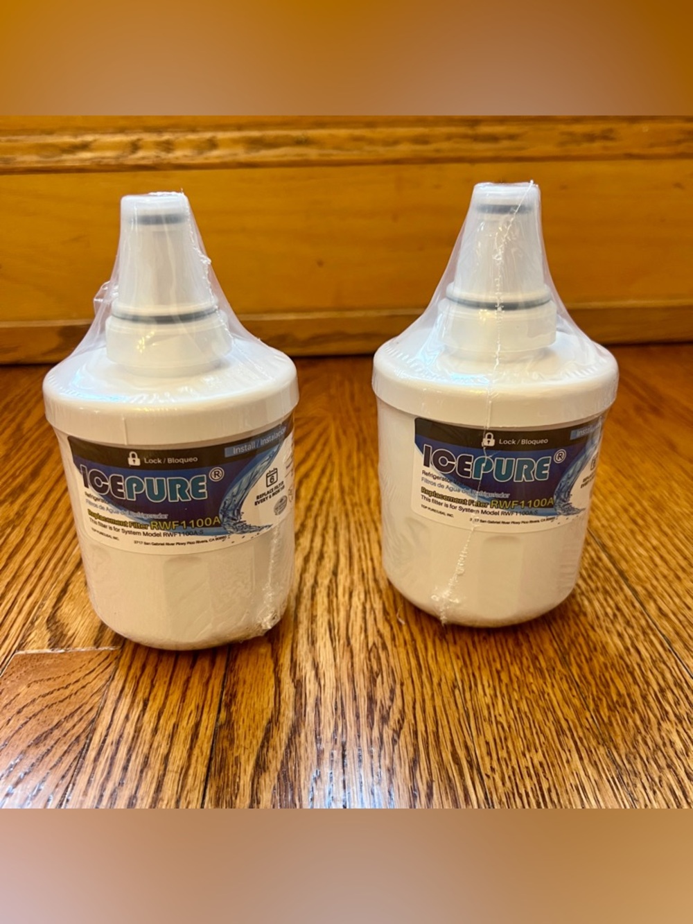 2-pack Icepure RWF1100A Refrigerator Water Filter Replacement New in damaged box